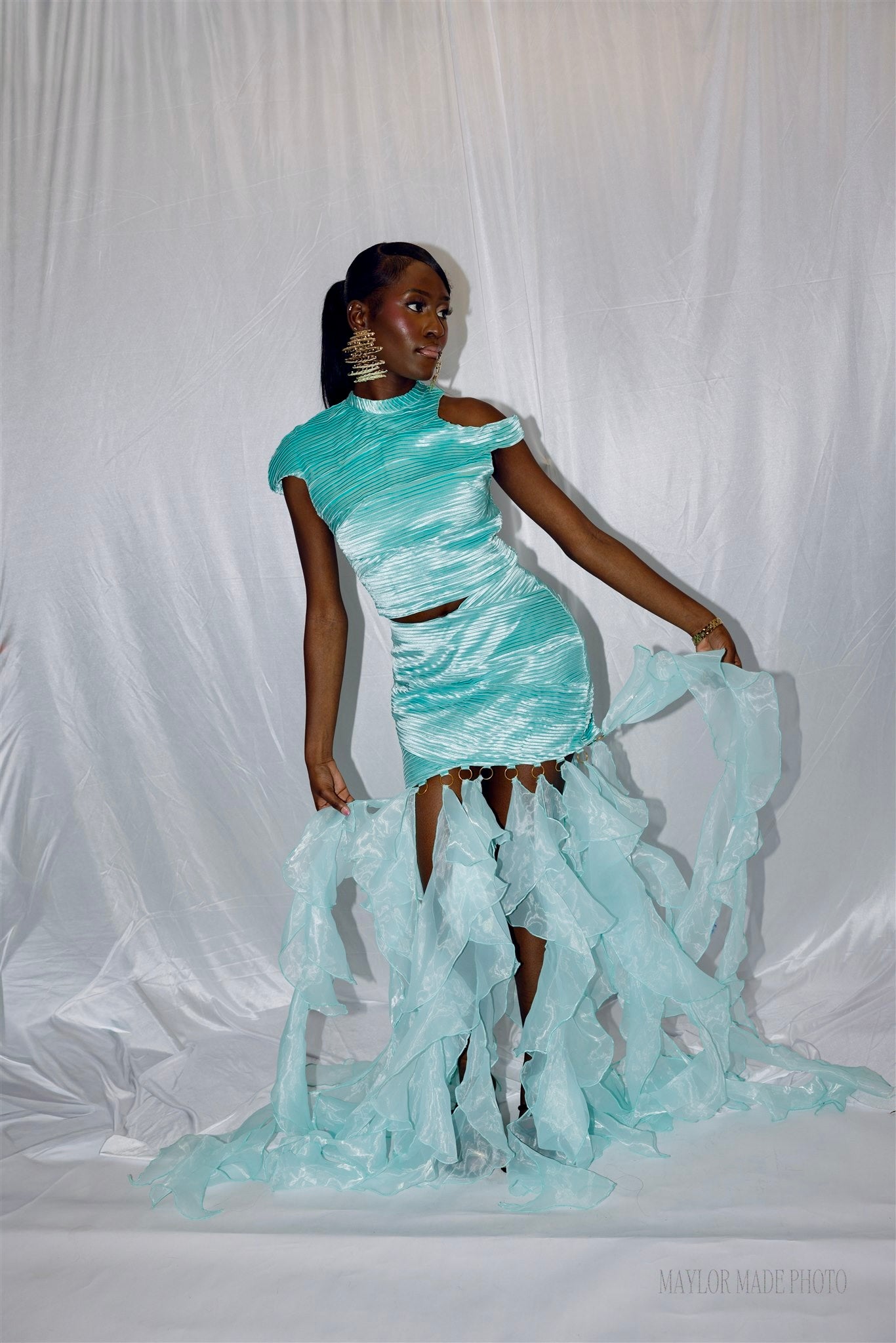 Sea-form Set Top
